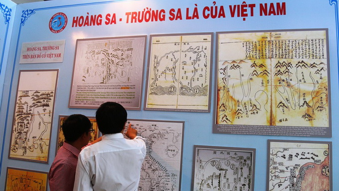 ការតាំងពិព័រណ៍ឯកសារស្ដីពីប្រជុំកោះ Hoang Sa និង Truong Sa នៅខេត្ត Ben Tre